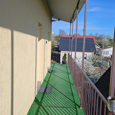 Domashniy Hotel Kamjanyi Potoki Kültér fotó