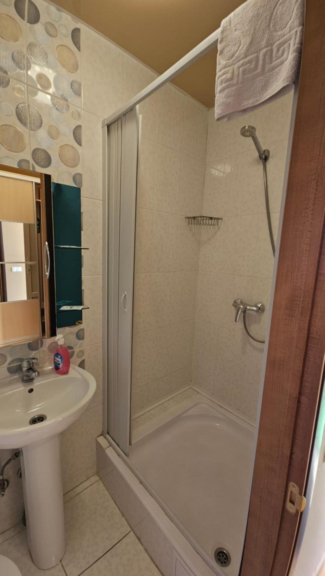 Domashniy Hotel Kamjanyi Potoki Kültér fotó